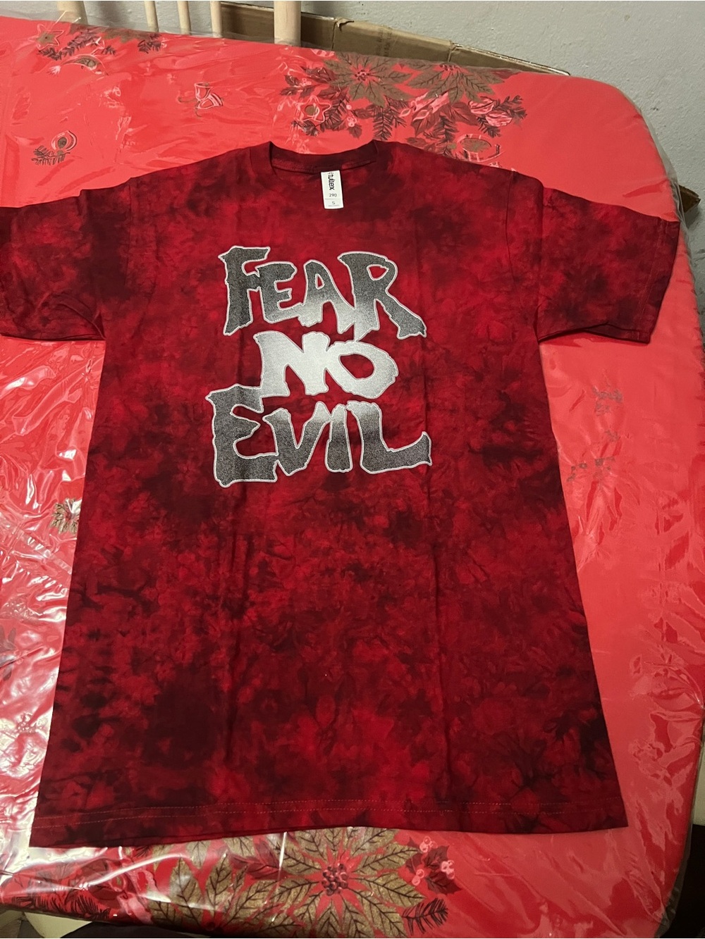 “Fear No Evil” Tultex Tag Psalm 23:4 Christian Red Black TieDye TShirt Sz Small